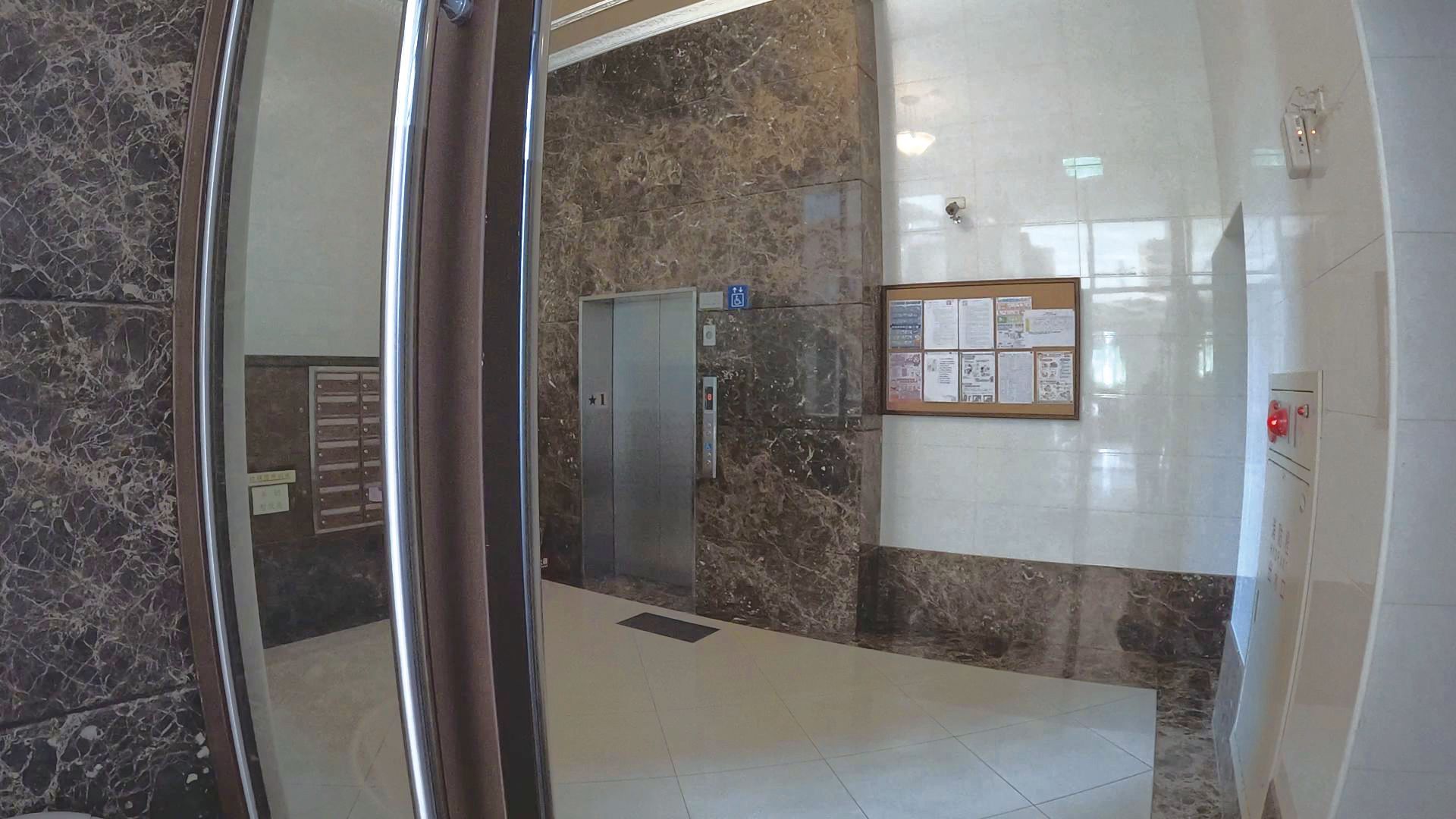 讓一般電梯免計容積,可鼓勵建商多蓋電梯