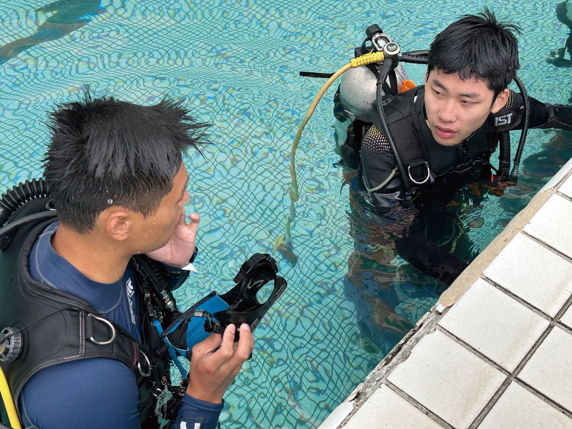 水世界的探索需要有專業訓練