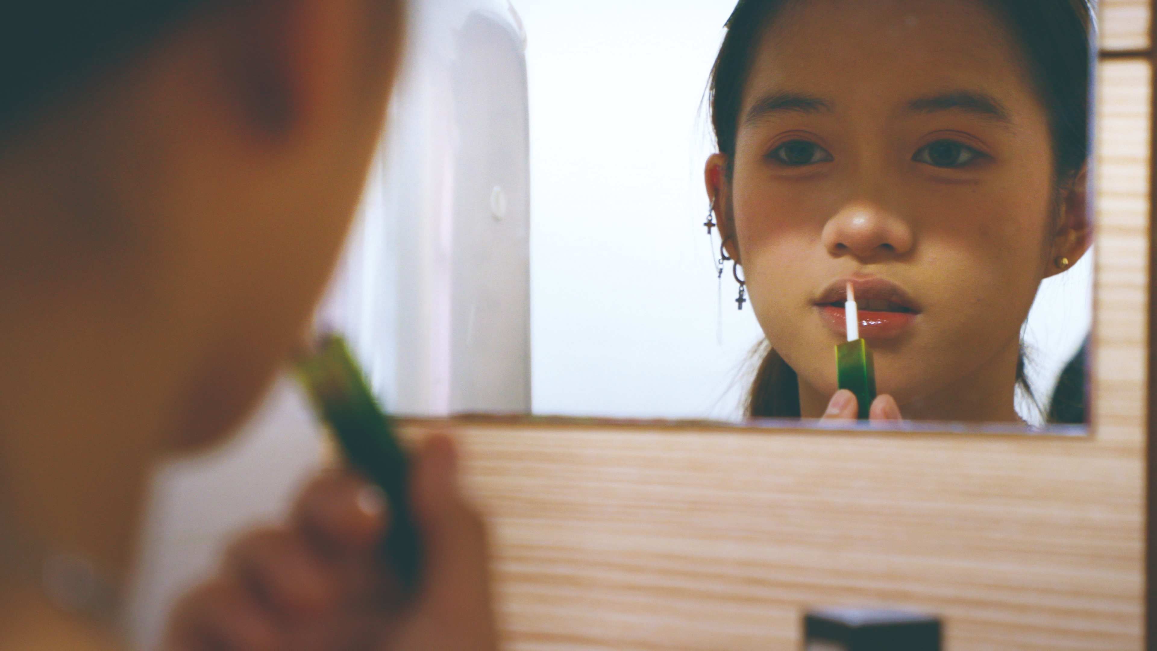 泰雅少女辰瑄，想透過成熟的妝扮、拍短影音被看見