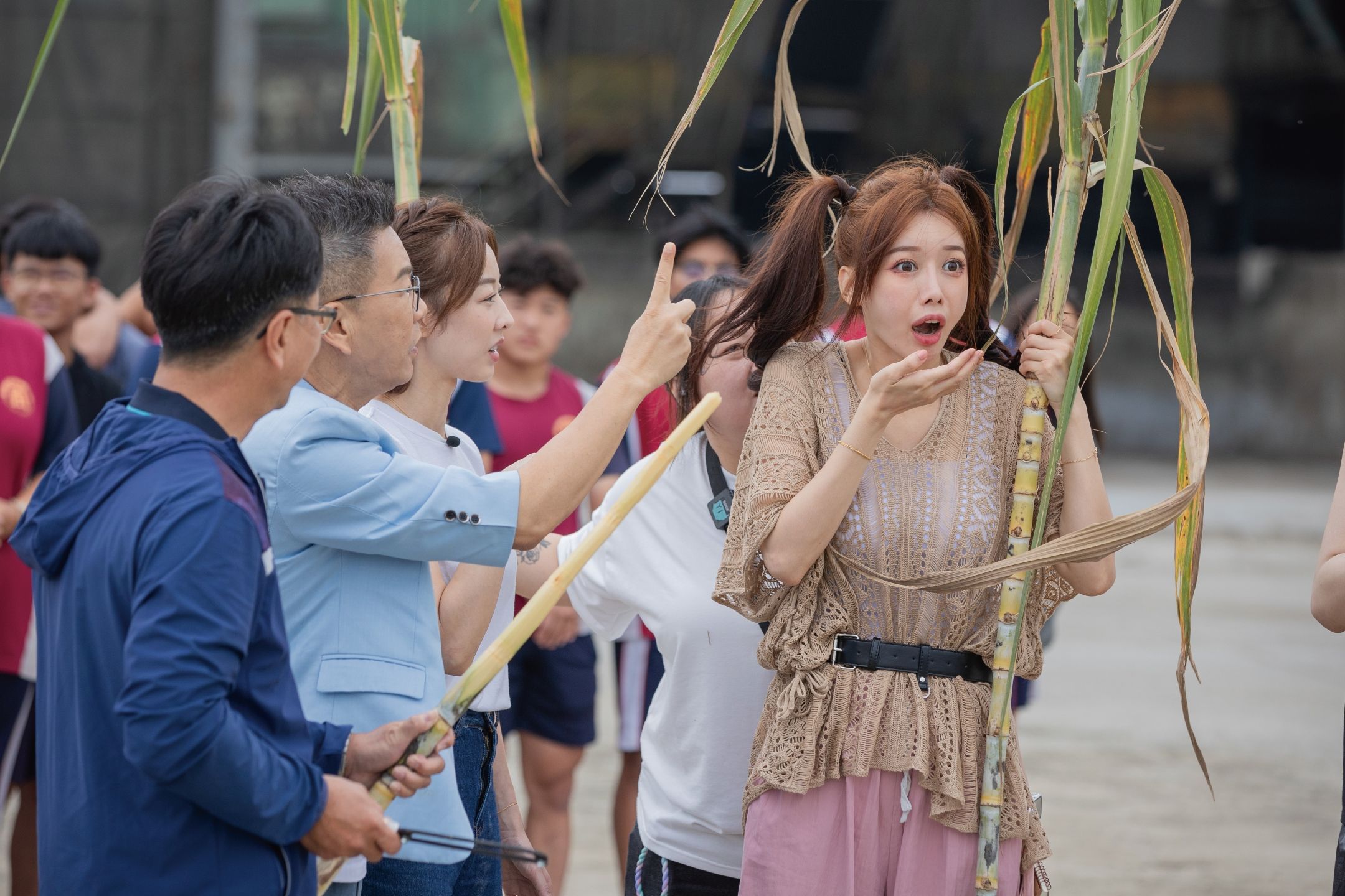 韓籍啦啦隊李雅英首次來純台語綜藝節目學台語