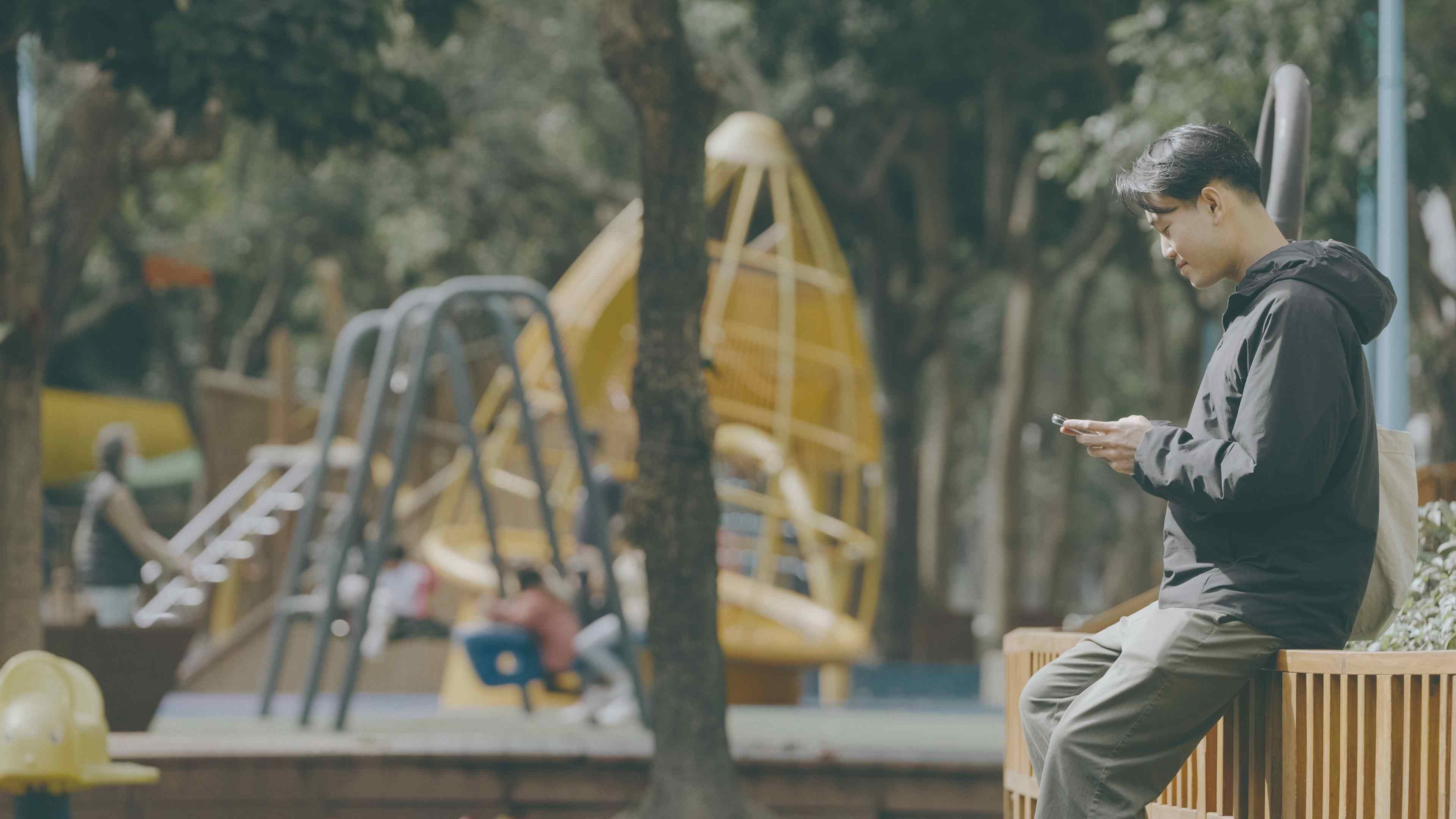 來自泰國的劉川以〈洗澡了嗎〉寫下在台生活的日常壓力