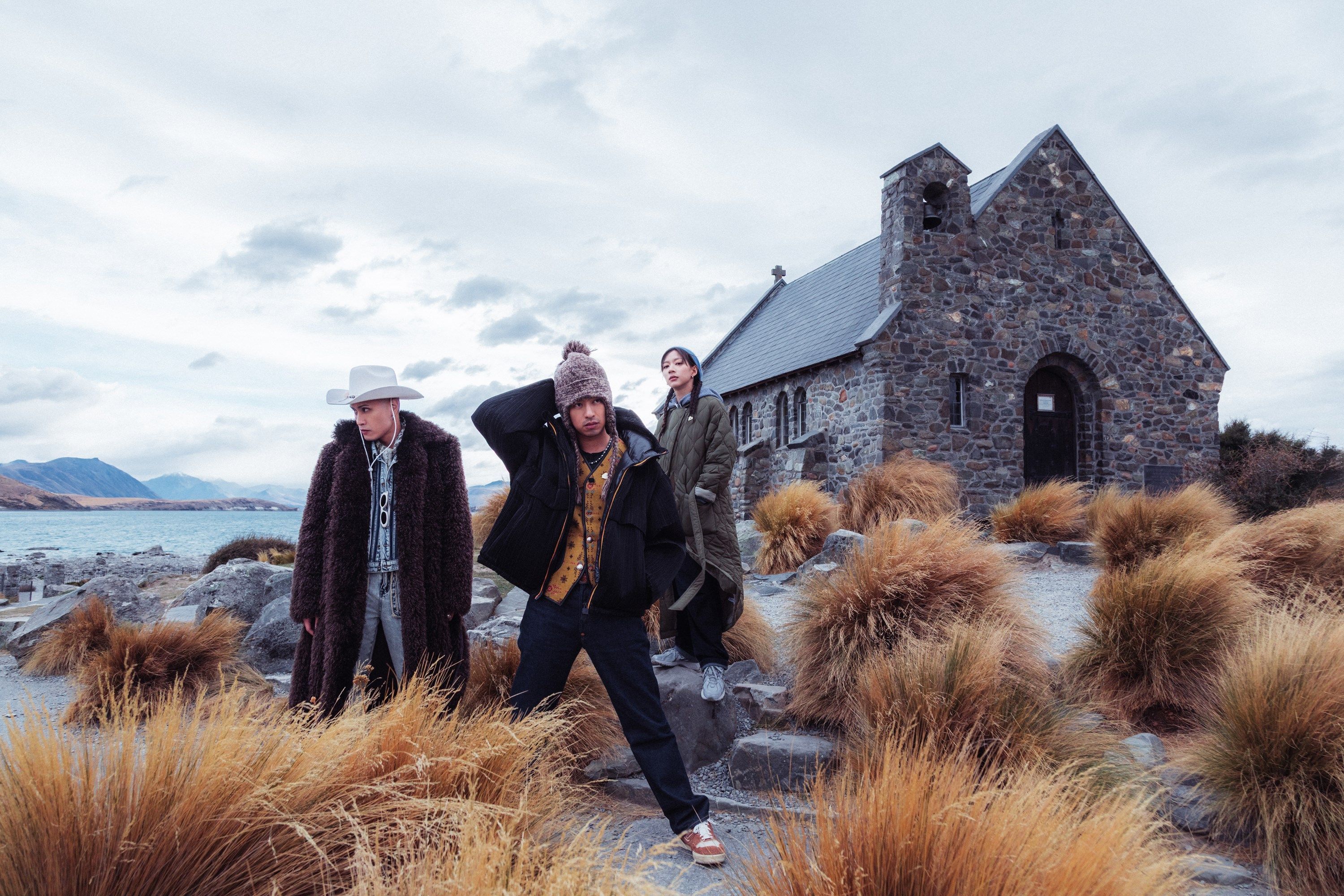 黃宣（左起）、陳柏霖與陳妤探索紐西蘭