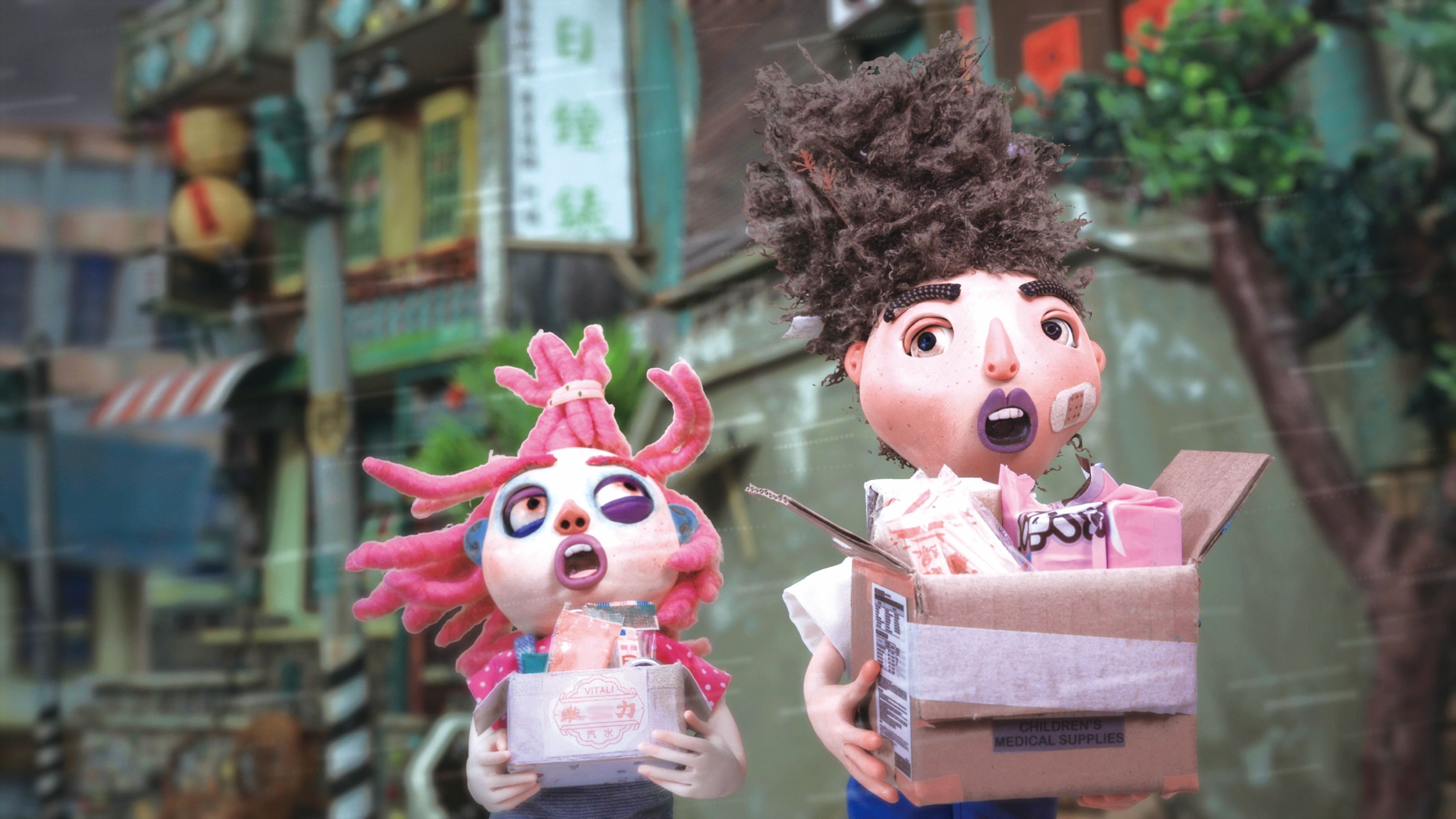 派派與台哥在颱風天搬東西