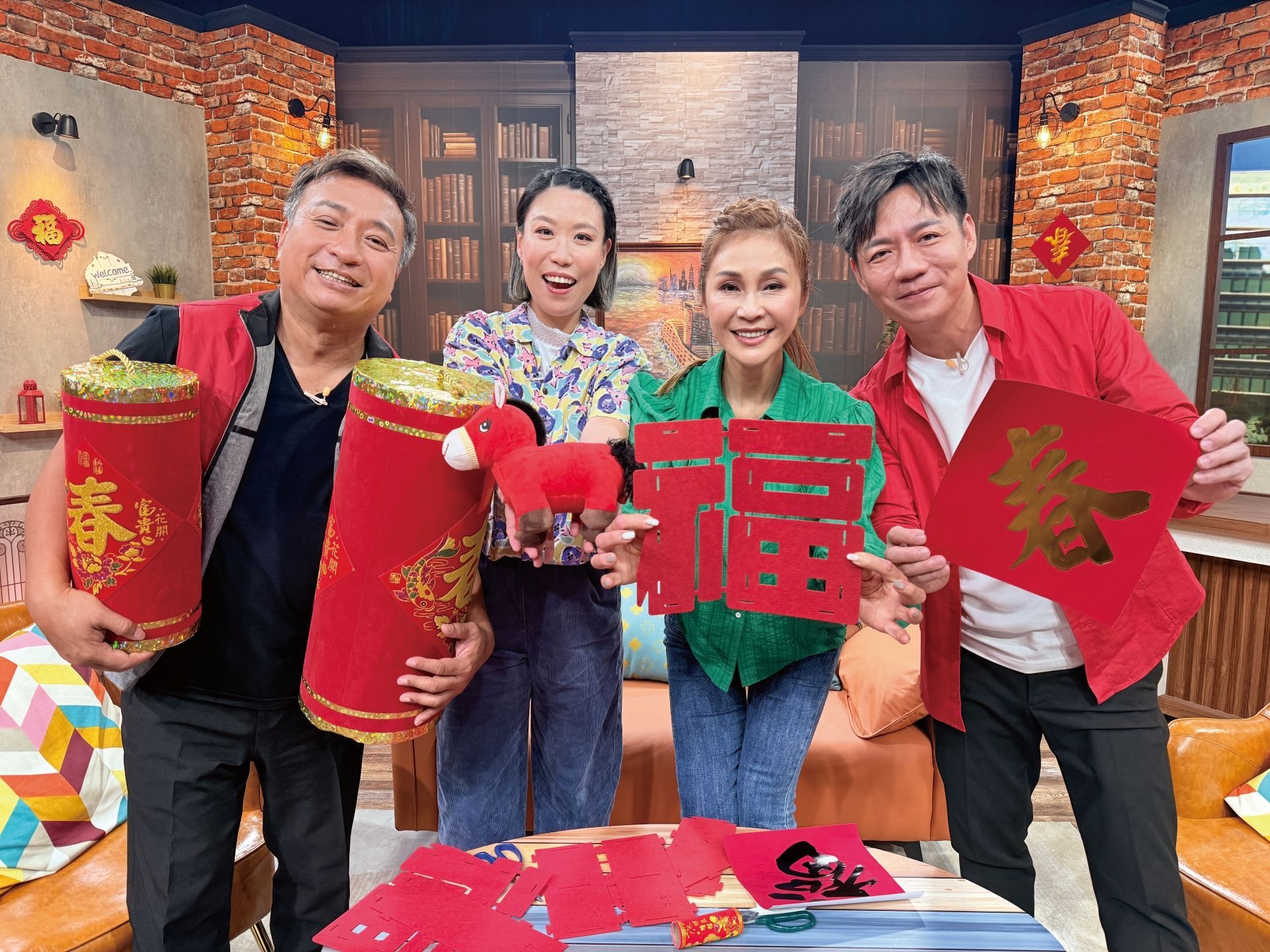 張燈結綵陪大家歡喜過新年