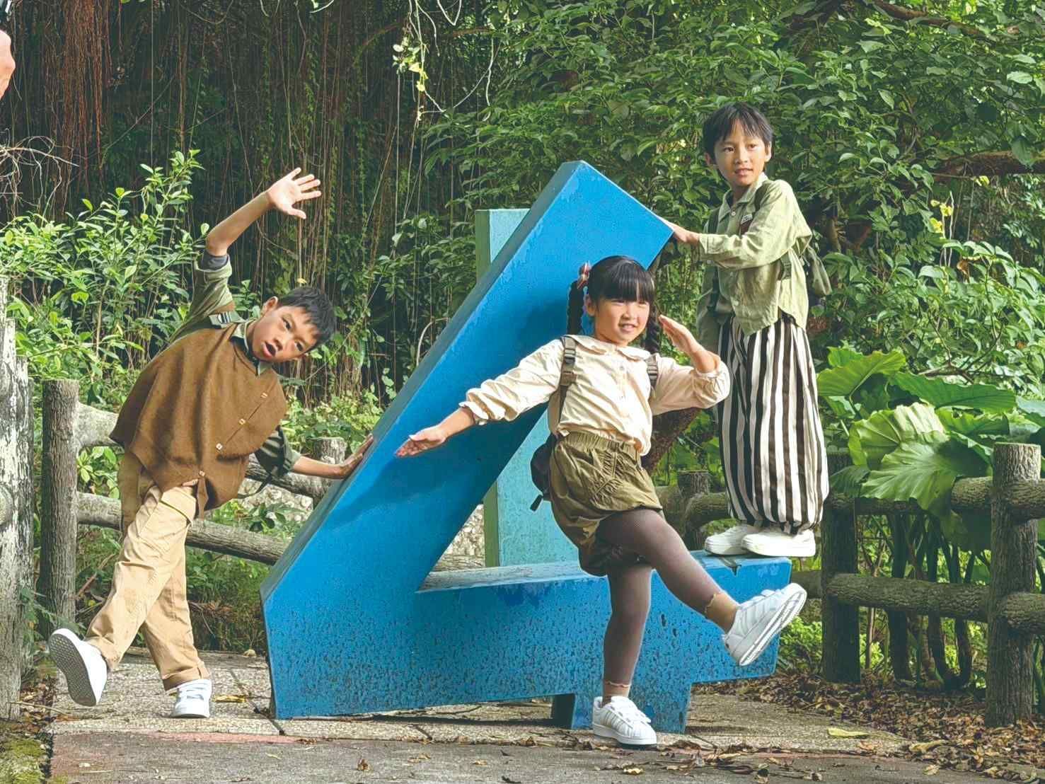 《Mikey實驗詩》寫下人生第一首詩