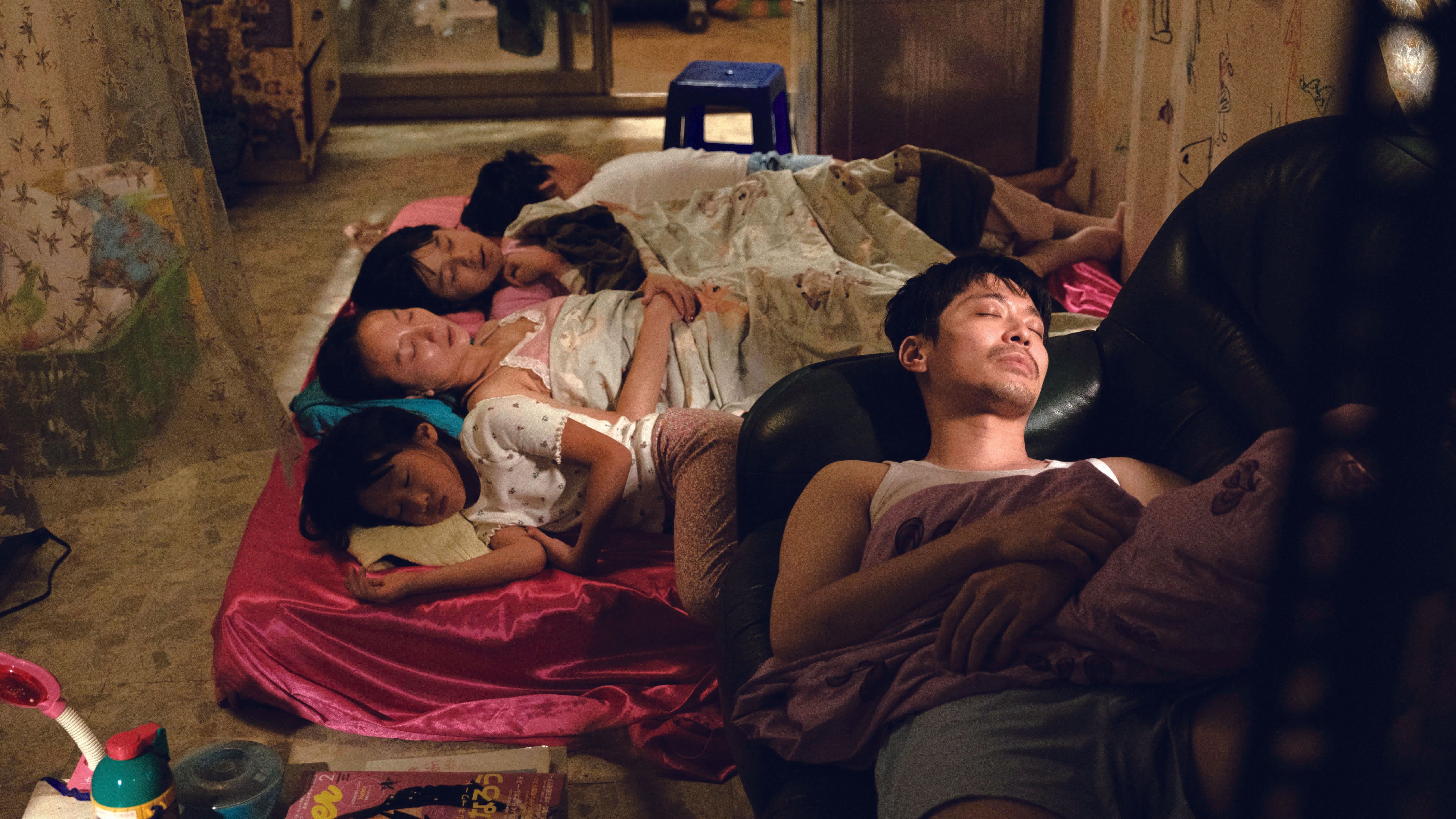 擠在一張床上的夏日,是我珍藏一輩子的回憶