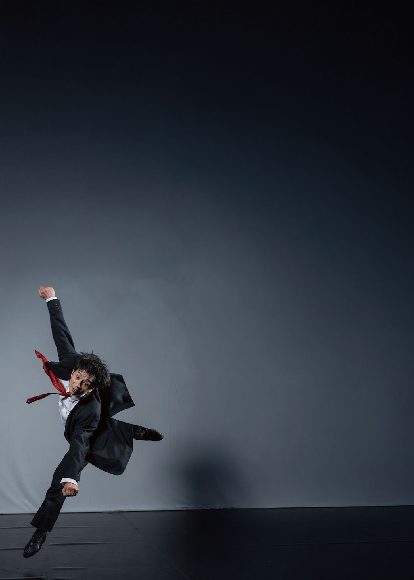 吳義芳都將翻身動作融入每一次獨舞展