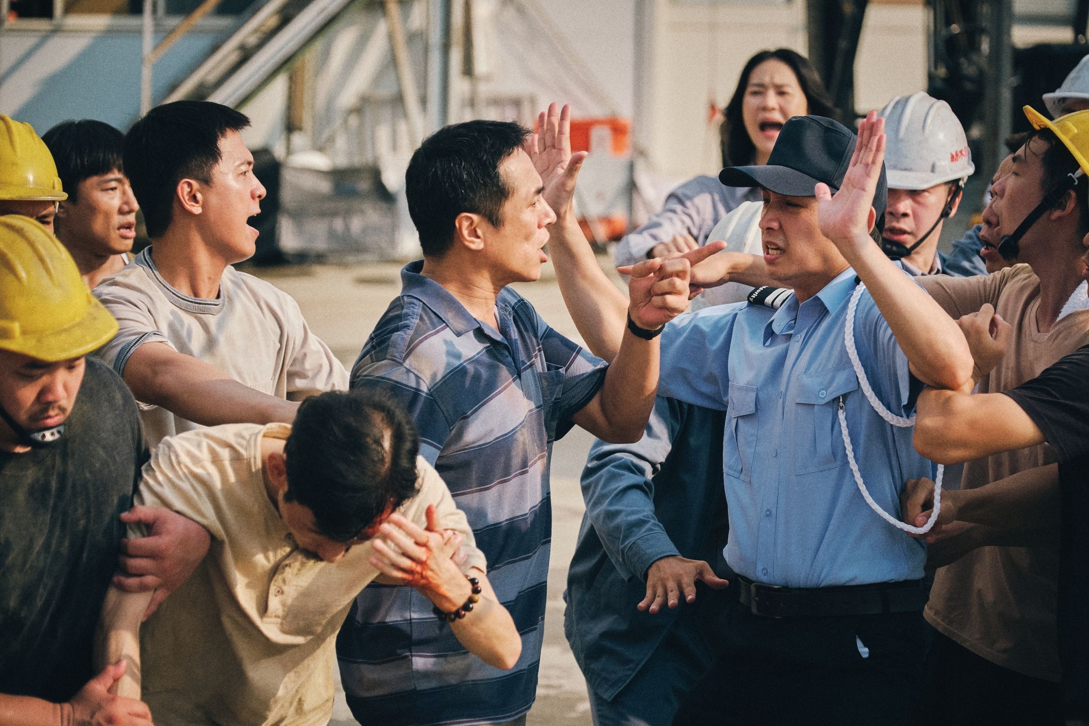 抗爭意味著風險，而風險往往意味著失去工作、失去收入、失去照顧家人的能力