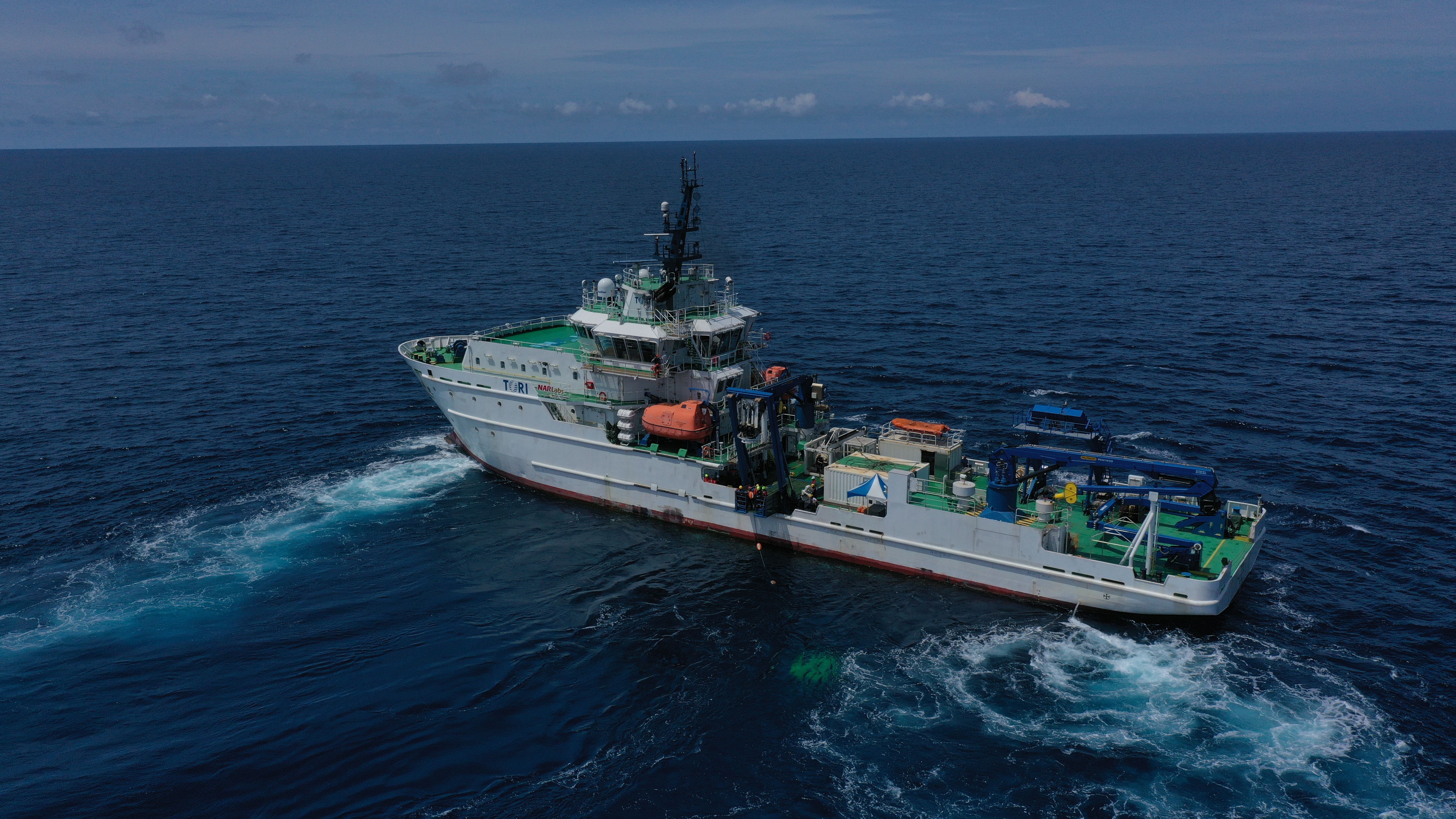 勵進研究船空拍