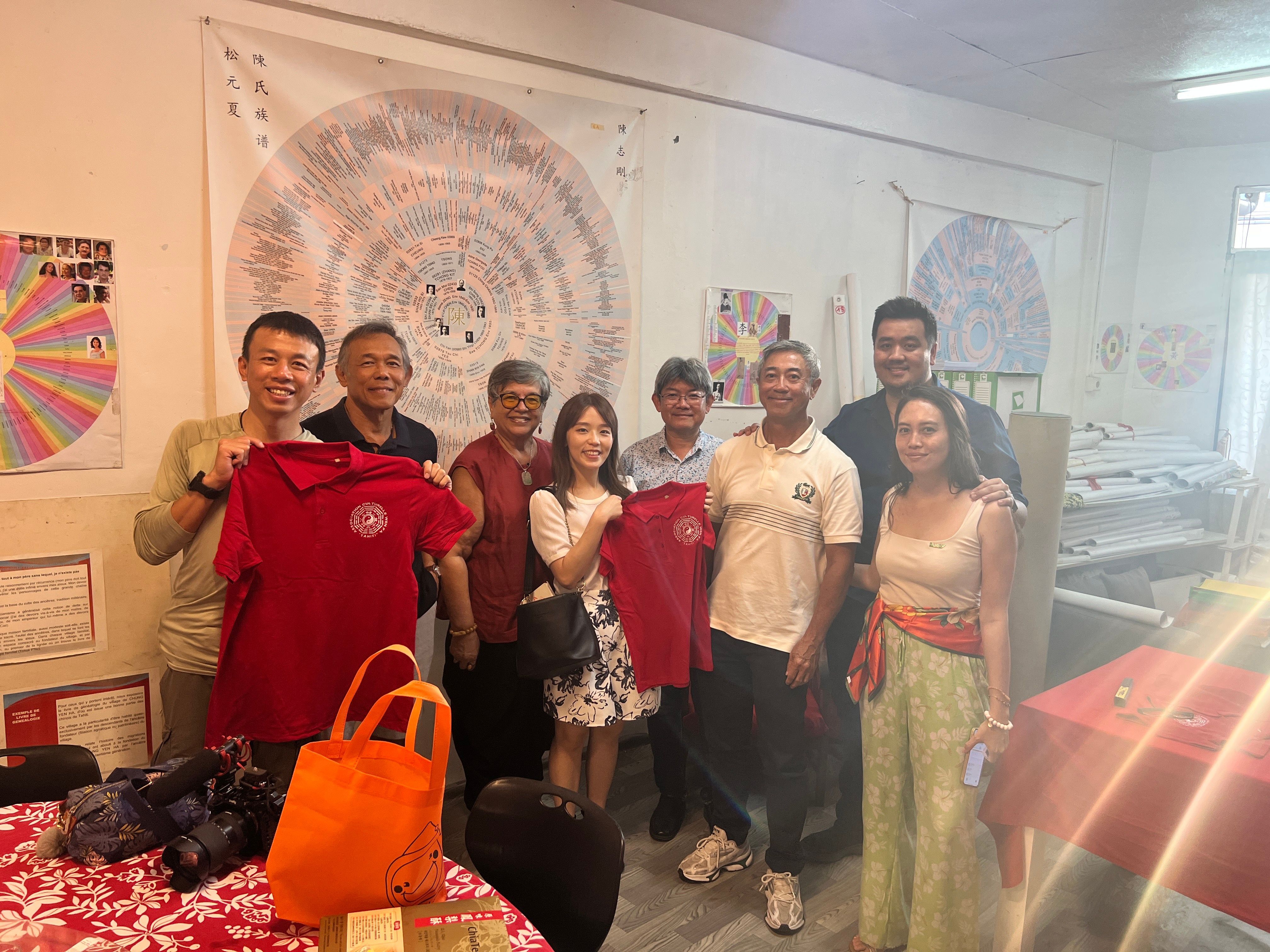 客家新聞記者拜會正為復興客語而努力的大溪地華人社團文化協會