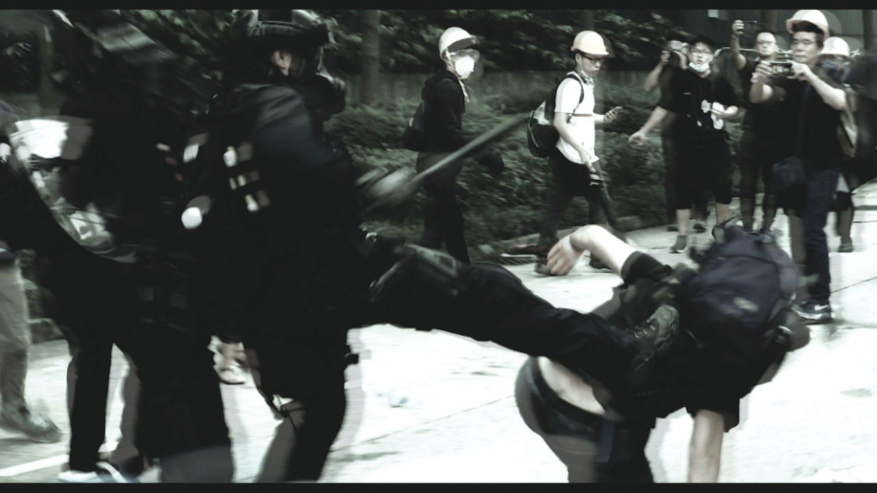 導演劉健倫叩問記者目睹港警暴行時自我內心交戰