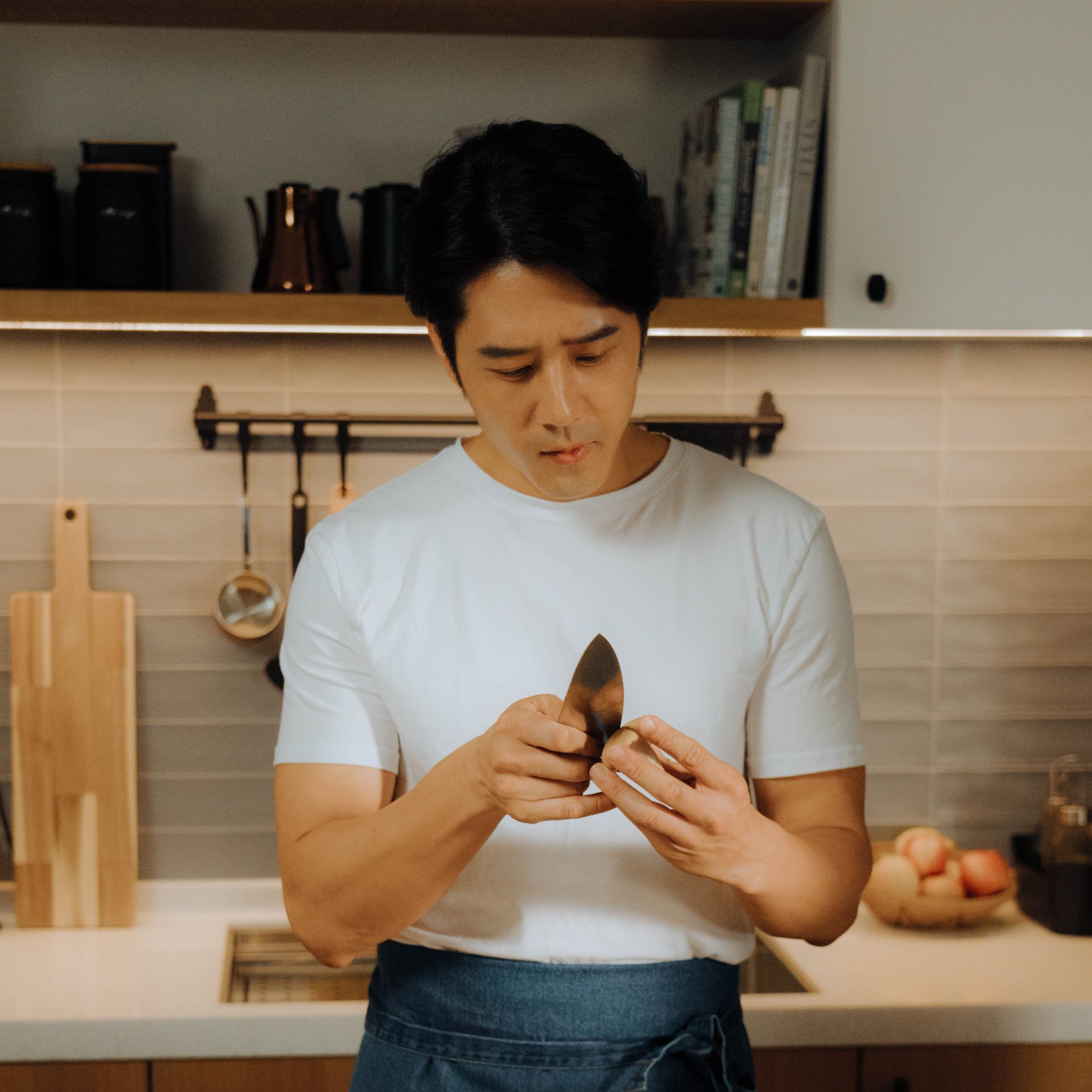 煮飯系男友湯瑪士(胡宇威 飾)